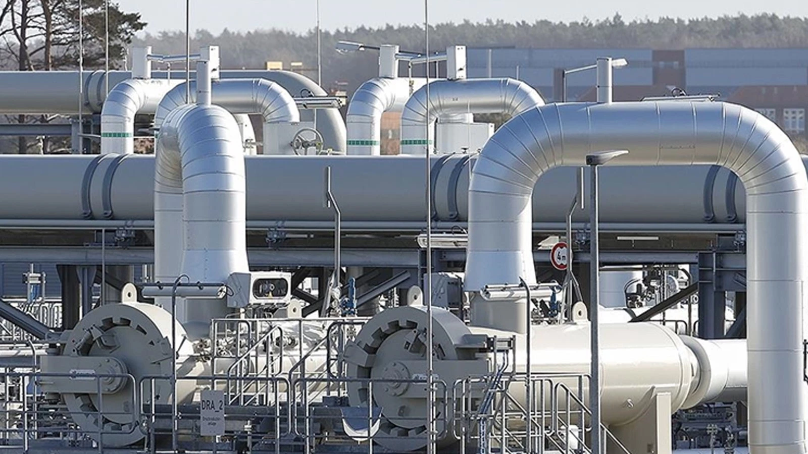 AB, Rusya’dan Doğalgaz ve LNG İthalatını Tamamen Durdurmaya Hazırlanıyor