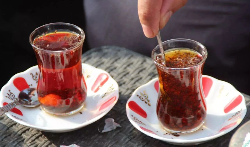 Çay Tiryakilerine Kötü Haber: Beğenilen Çay Firması Türkiye’den Çekildi