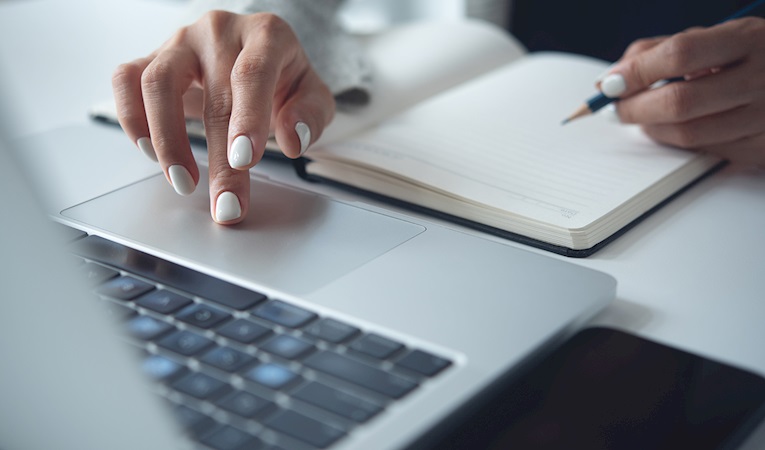 Ticaret Bakanlığı’ndan Yeni Düzenleme: Elektronik Defter Dönemi Başlıyor