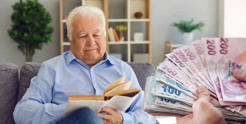 AKP Kurmayları Harekete Geçti: Yeni Yılda Emekli Maaşı Ne Kadar Zam Alacak?