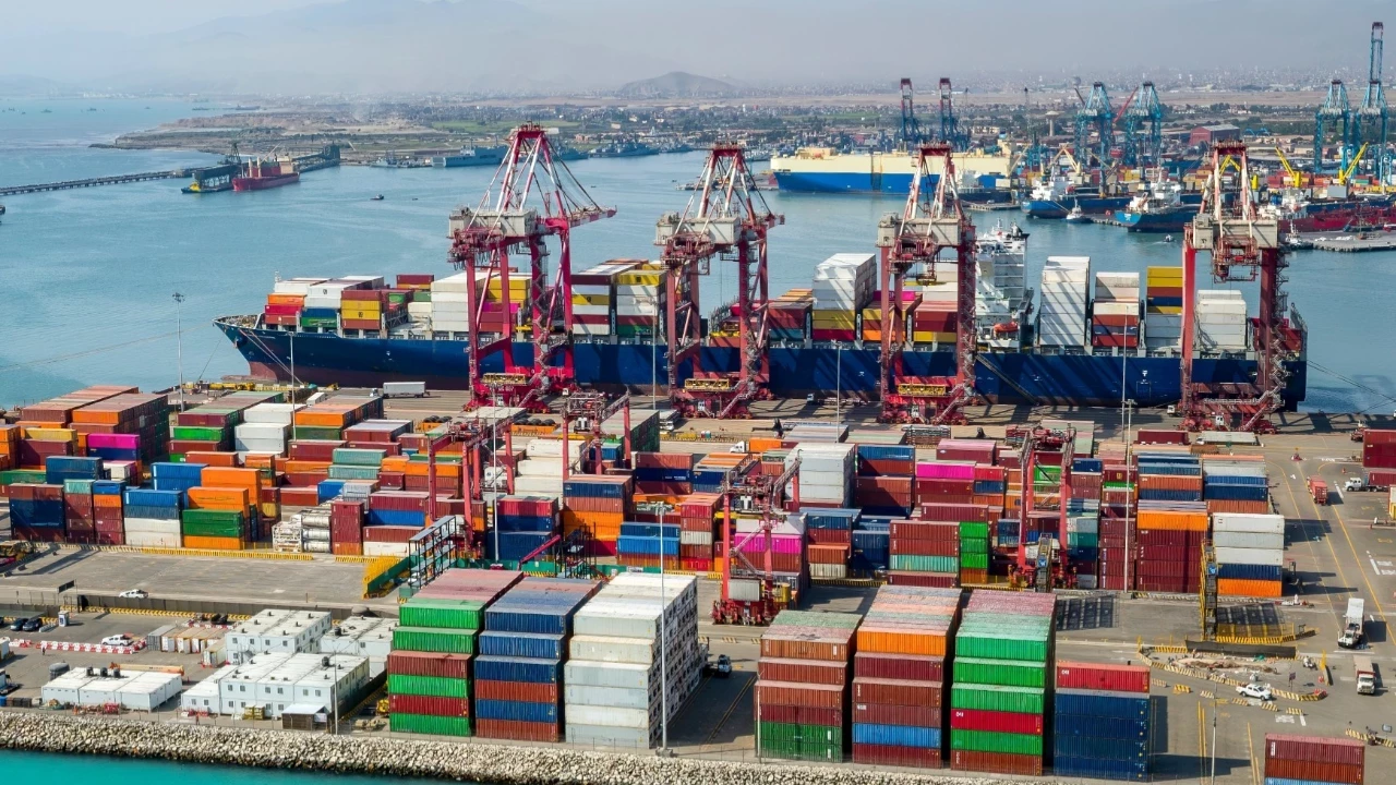 Dış Ticarette Kasım Dengesi: Açık Yüzde 4 Artarak 7,8 Milyar Dolara Çıktı