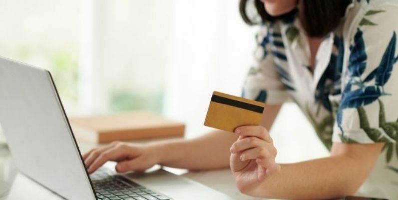 Siber Pazartesi Rekor Kırdı: Küresel Online Harcamalar 52,7 Milyar Dolara Ulaşıyor