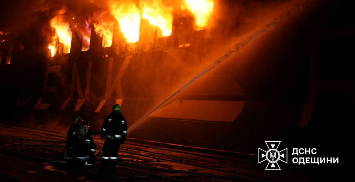 Rusya Ukrayna limanlarına saldırdı: Üç Türk sahipli gemi hasar gördü