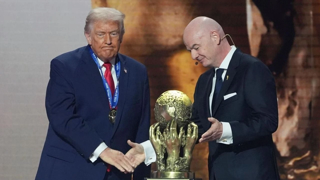 Nihayet Hayaline Kavuştu: ‘FIFA Barış Ödülü’ Donald Trump’a Verildi