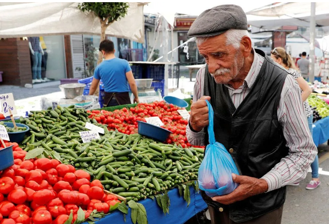 Emekli maaşlarında yeni polemik: Çok uzun yaşıyorlar, iyi besleniyorlar