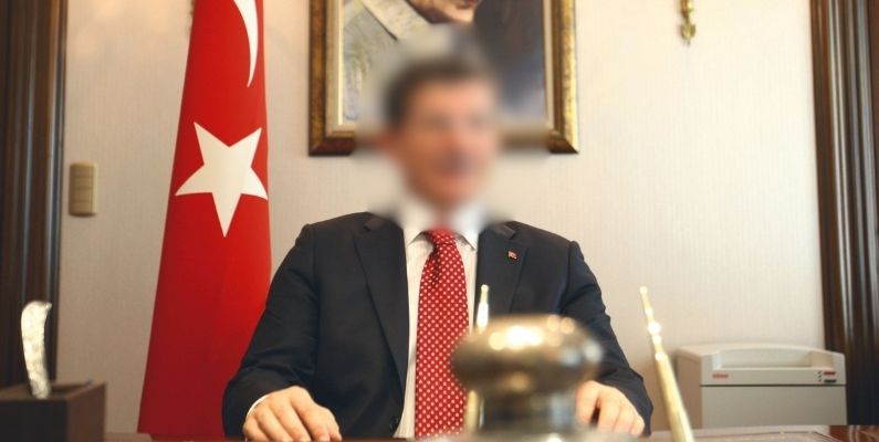 Ekonomik Kriz Eski Başbakanı da Vurdu: “Maddi Sıkıntılar Yaşıyorum”
