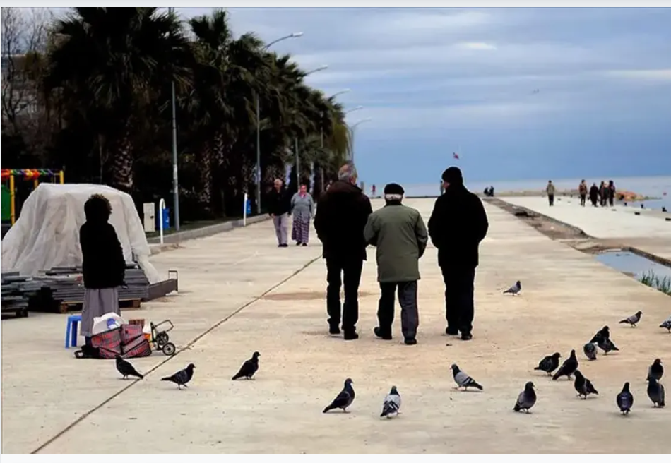 ANALİZ: Türkiye Yaşlanıyor, Ama Asıl Risk İşgücüne Katılımda