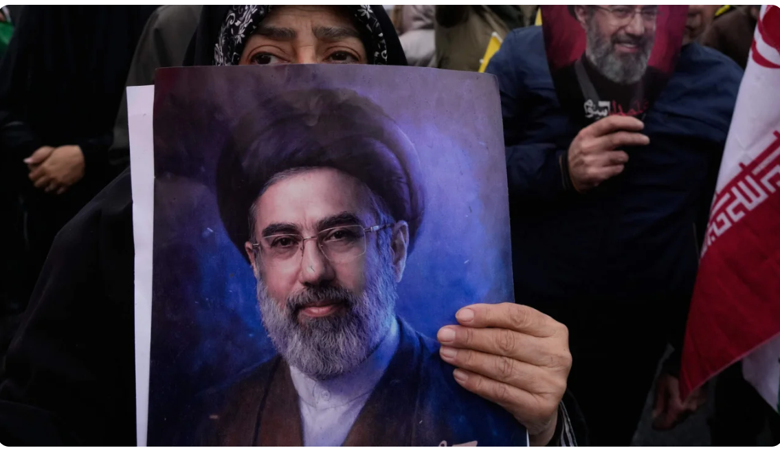 İran’ın Yeni Lideri Hakkında Çarpıcı İddia: Ağır Yaralı ve Yüzü Tanınmaz Halde