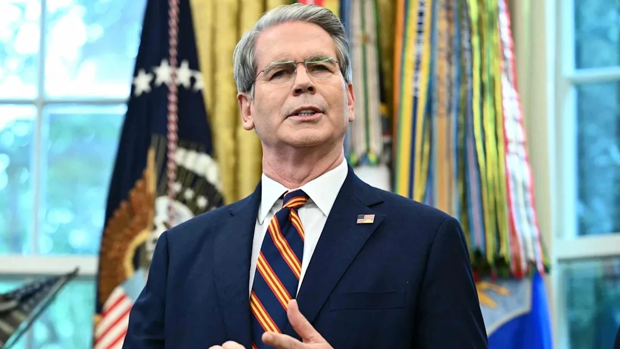 ABD Hazine Bakanı Scott Bessent’ten Kritik Faiz ve Enflasyon Açıklaması: “Fed Beklemeli”