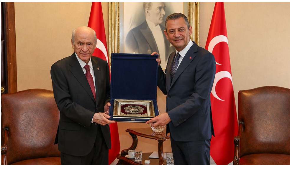 CHP kurultay davası NİYE ertelendi? MHP de mutlak butlandan rahatsız